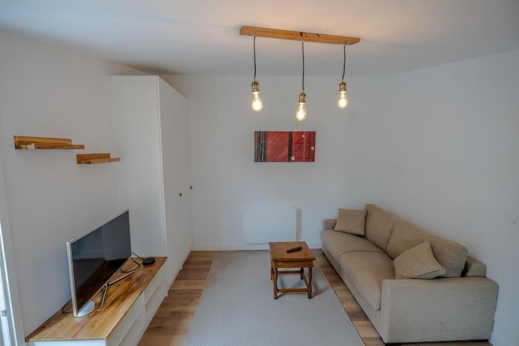 Chalet Maisonnette Au Calme, Proche Cdg, Parc Expo, Arena *